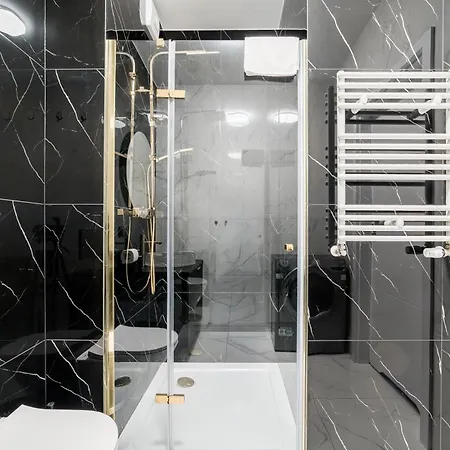 Stacja Jeżyce Lavish By Bookinghost *