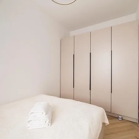 Stacja Jezyce Lavish By Bookinghost Apartamento