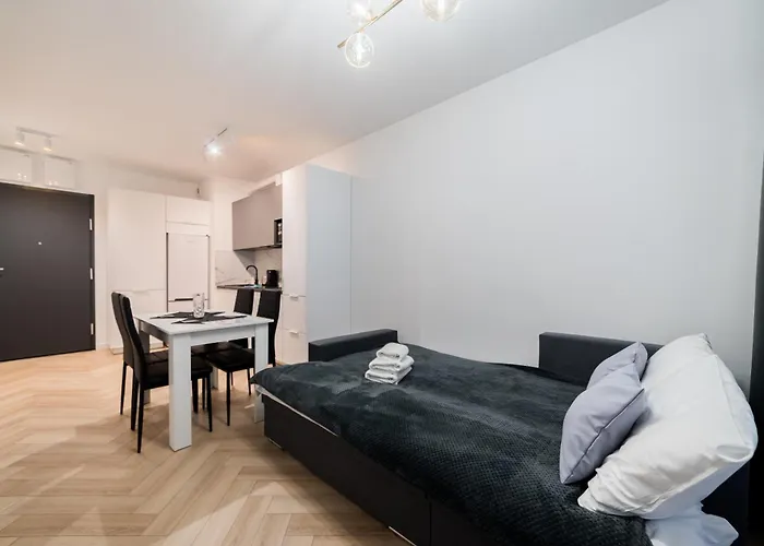 Stacja Jezyce Lavish By Bookinghost *