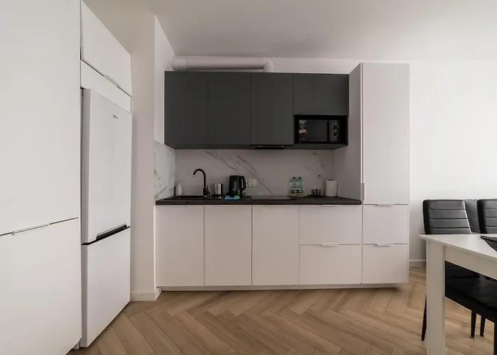 Apartment Stacja Jezyce Lavish By Bookinghost *